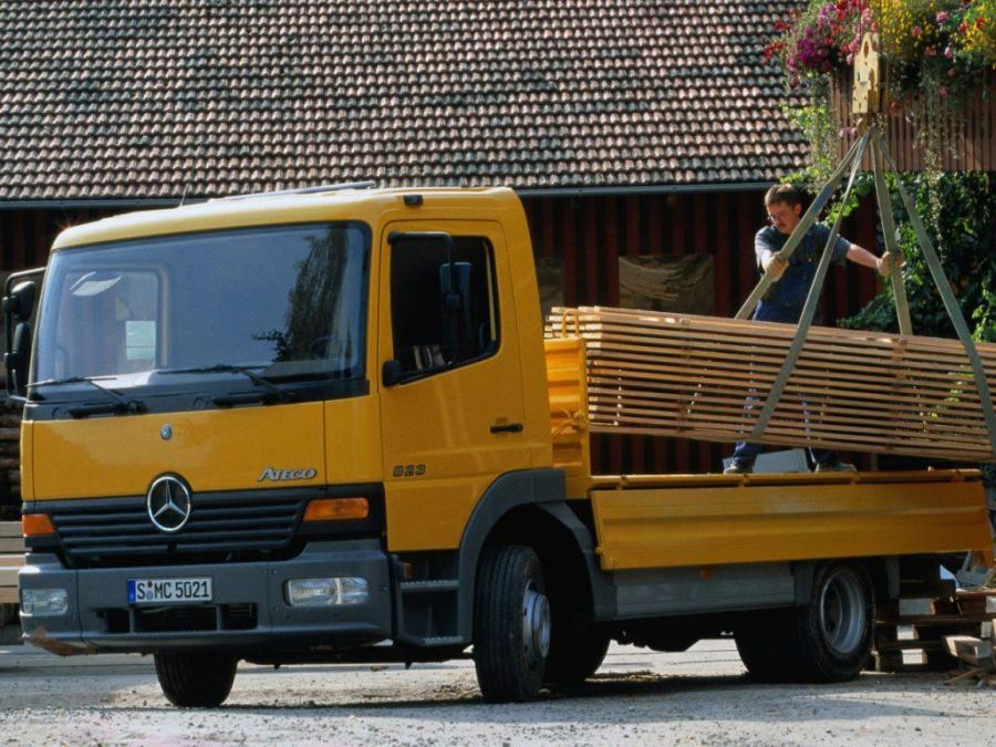  Mercedes-Benz Atego 823 1998 года  (фото 3 из 6)